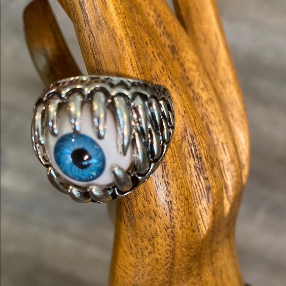Silver Ring with Blue Eye Design - Picture 7 of 11